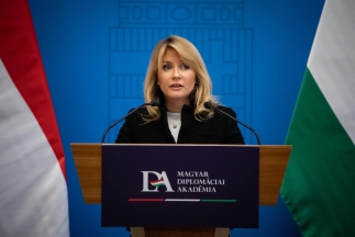 A Magyar Diplomáciai Akadémia segíti a Magyarországra akkreditált külföldi diplomatákat